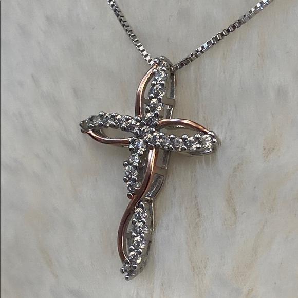 Rose Silver Cross - Picture 2 of 6